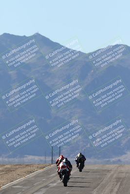 media/Dec-07-2025-CVMA (Sun) [[3e7d2de5dc]]/Race 7-Formula Lightweight Twins Shootout/